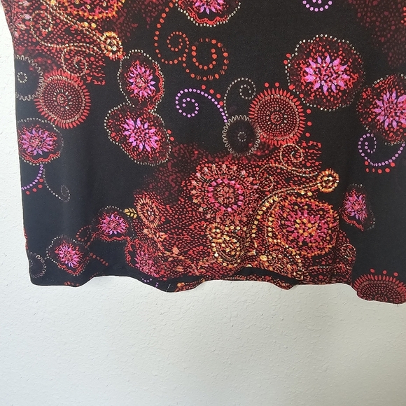 Black Red Top Womens *L/XL Lined Short Sleeve Stretchy Blouse Circle Flower READ - Picture 9 of 9